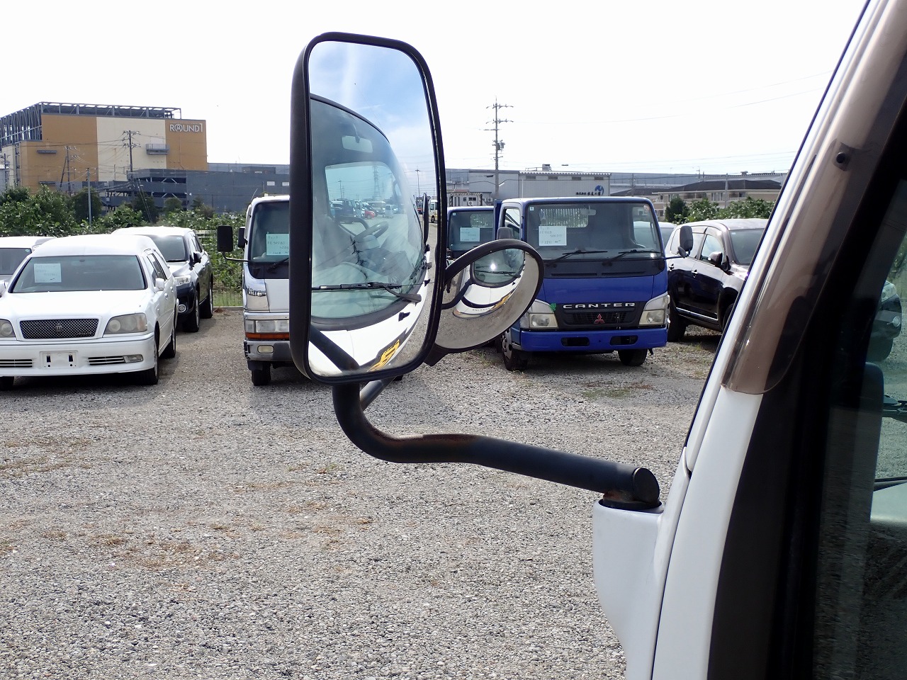 TOYOTA Dyna Truck