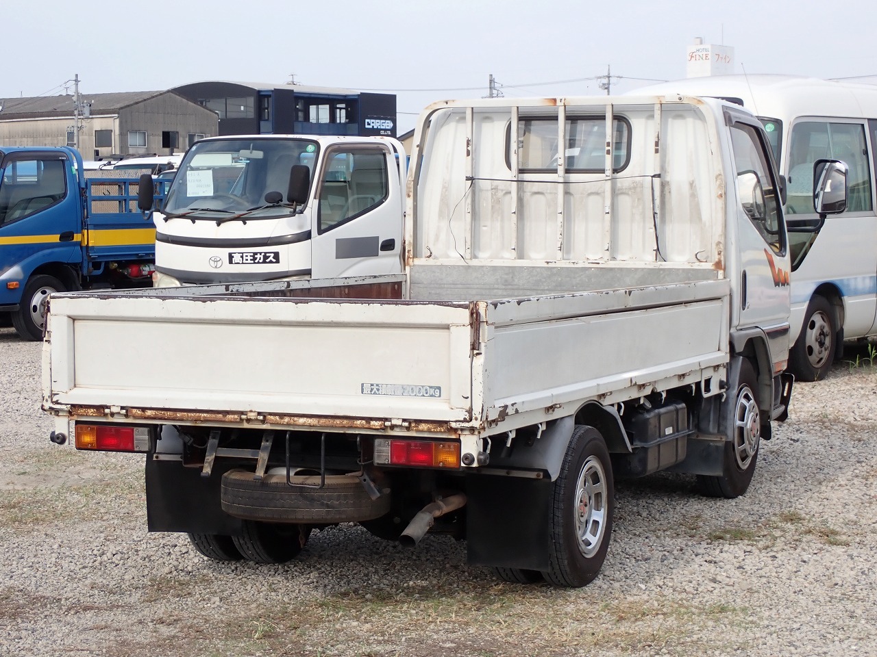 MITSUBISHI Canter