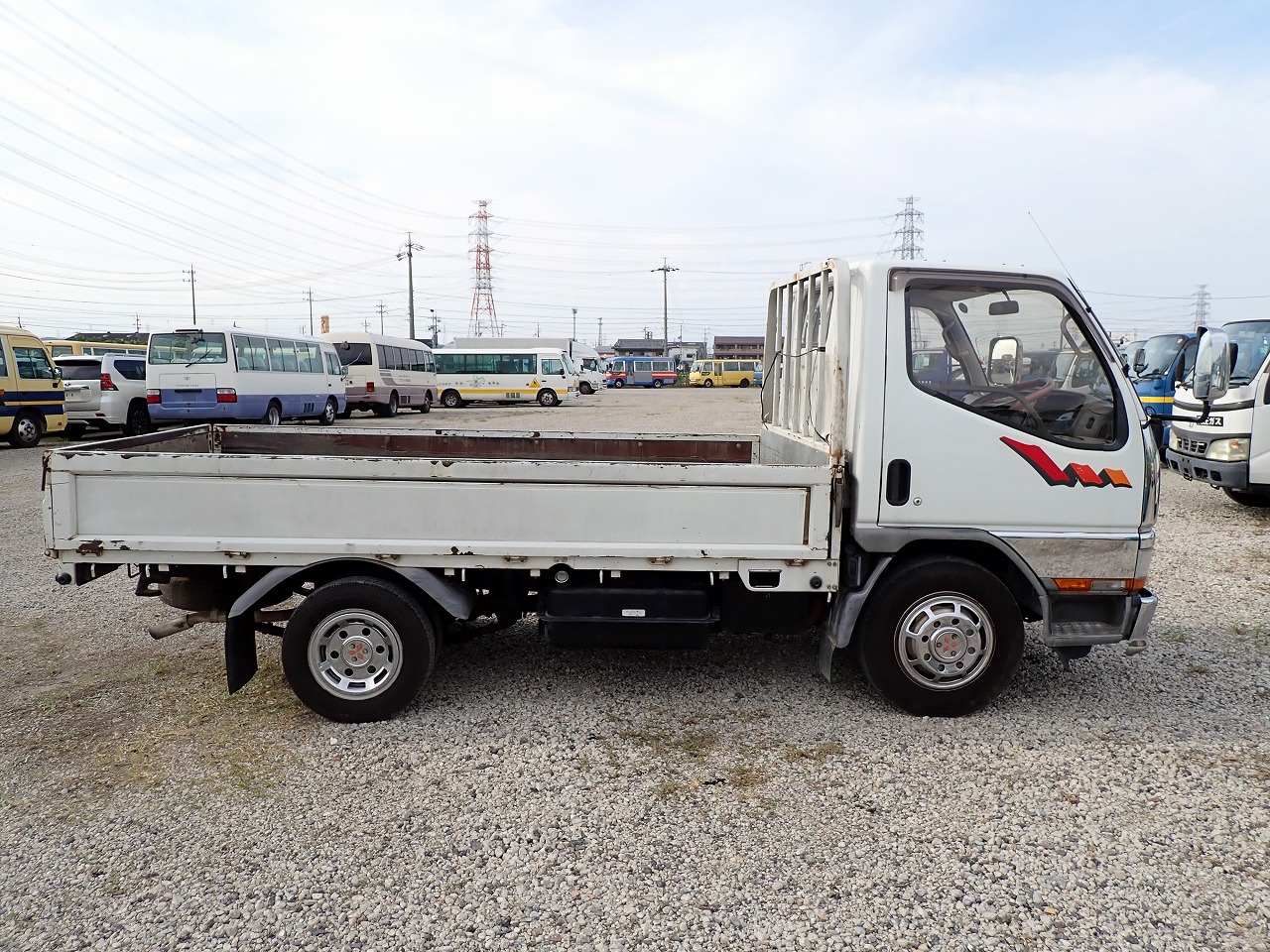 MITSUBISHI Canter