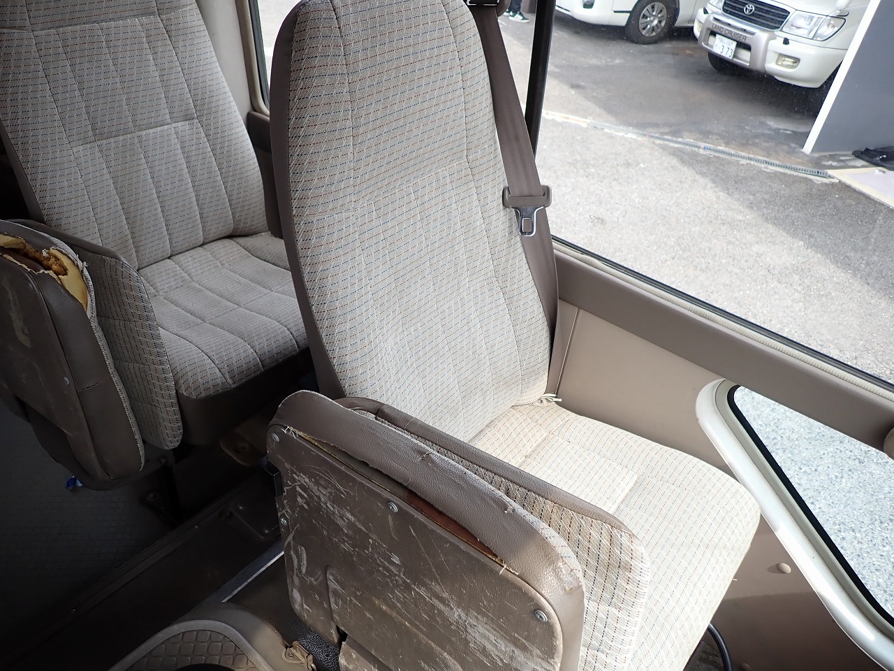 TOYOTA Coaster