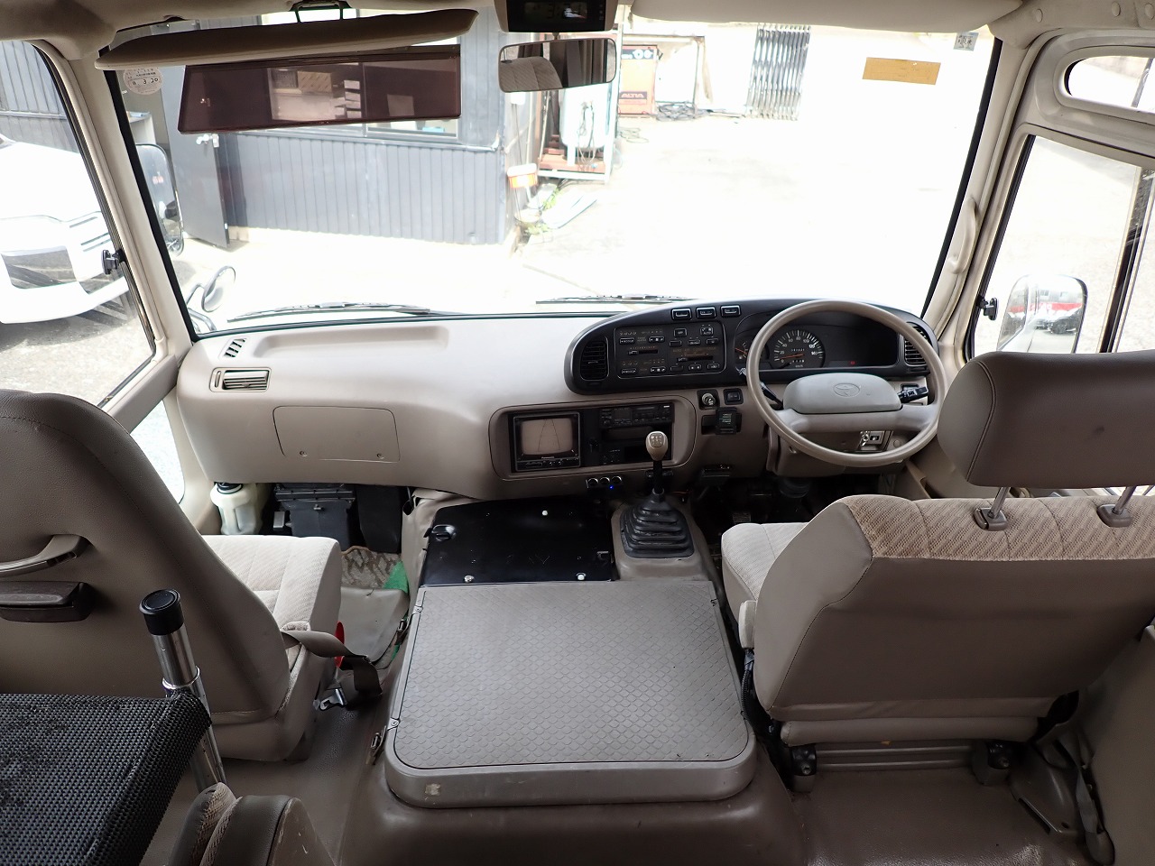 TOYOTA Coaster