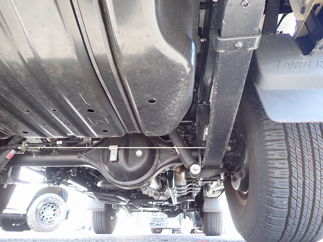 TOYOTA Land Cruiser 70