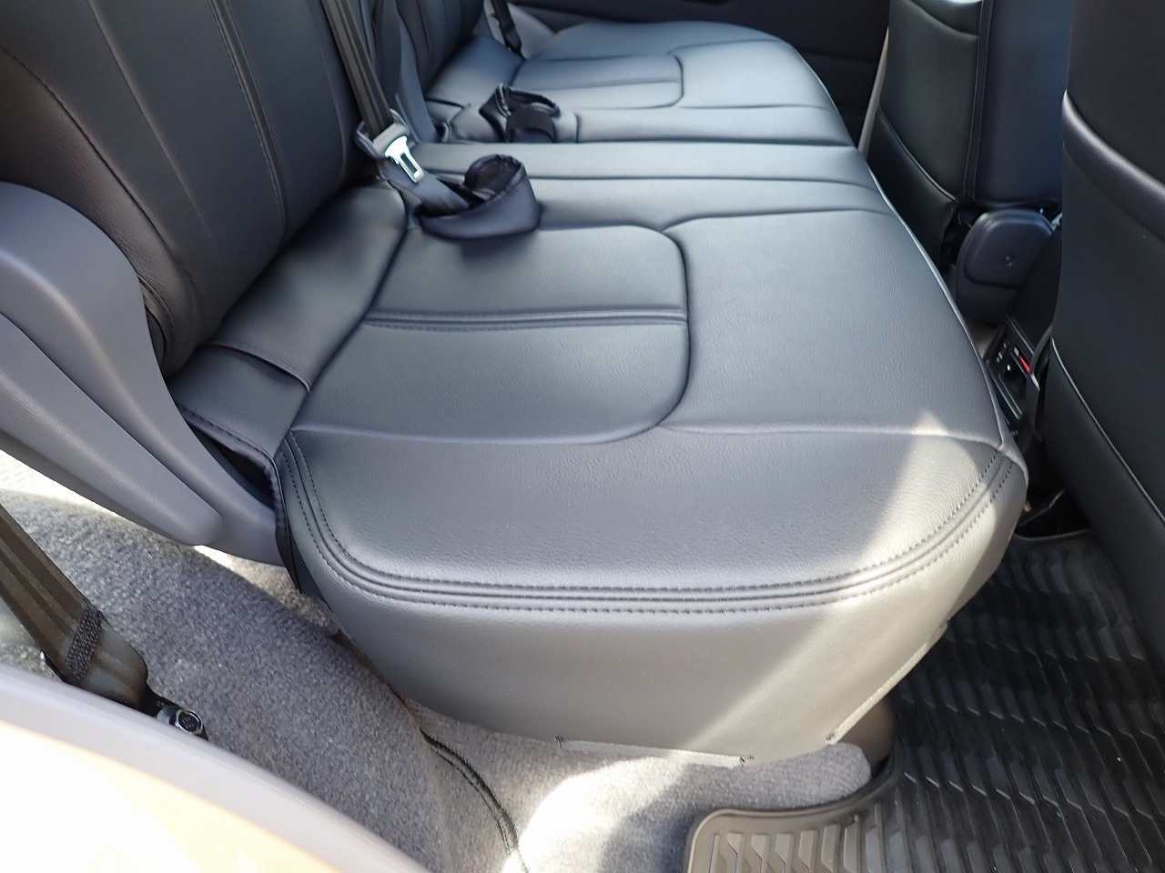 TOYOTA Land Cruiser 70