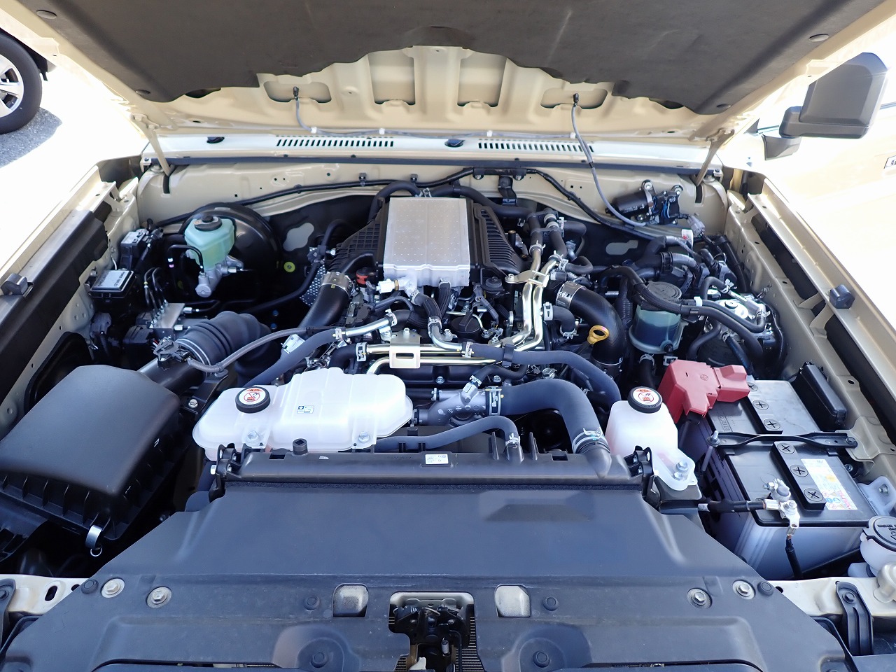 TOYOTA Land Cruiser 70