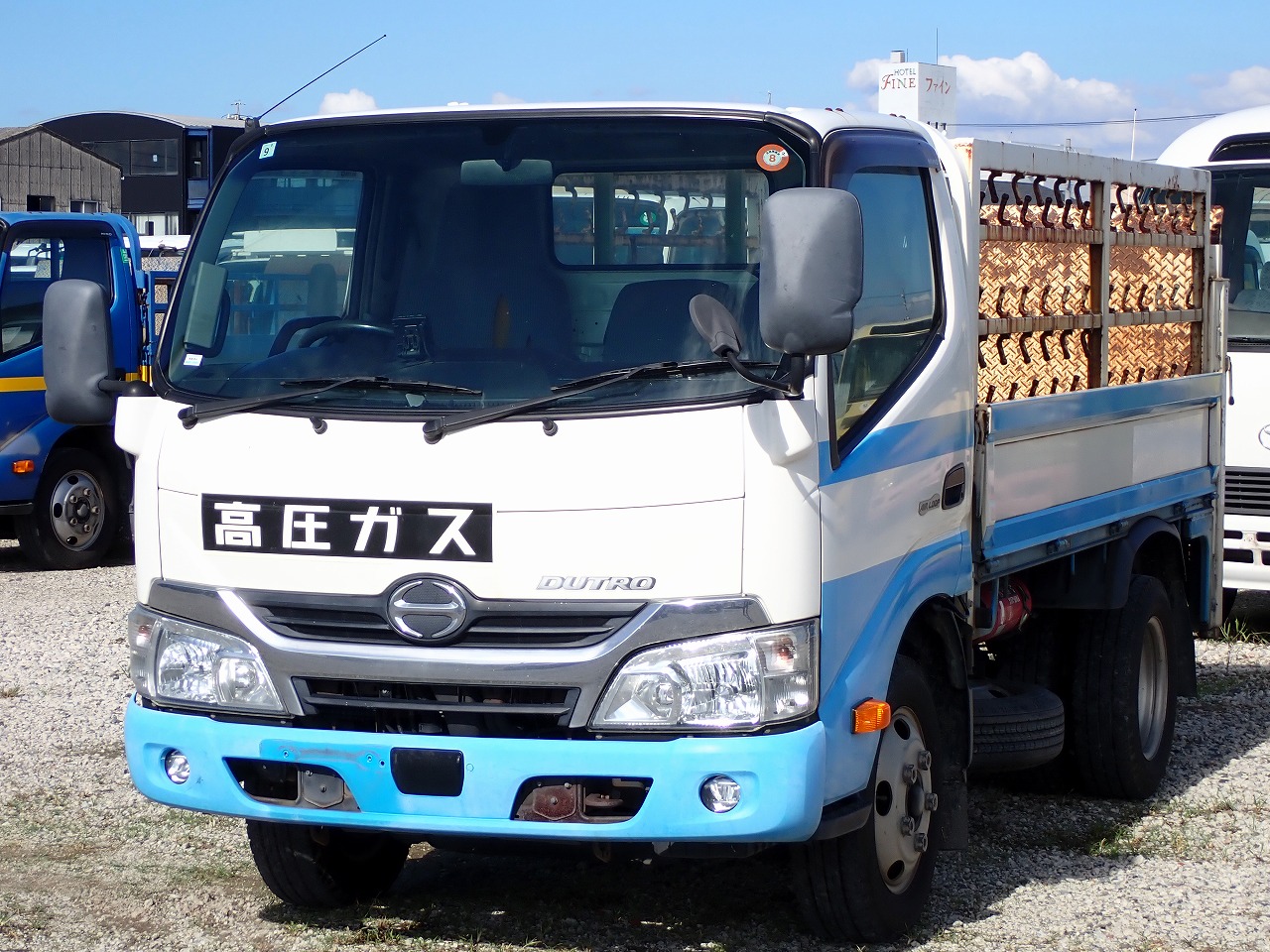 HINO Dutro