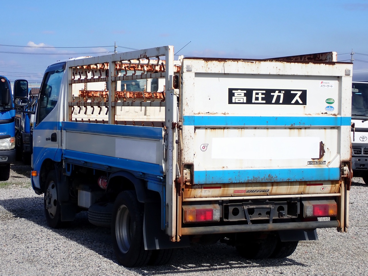 HINO Dutro