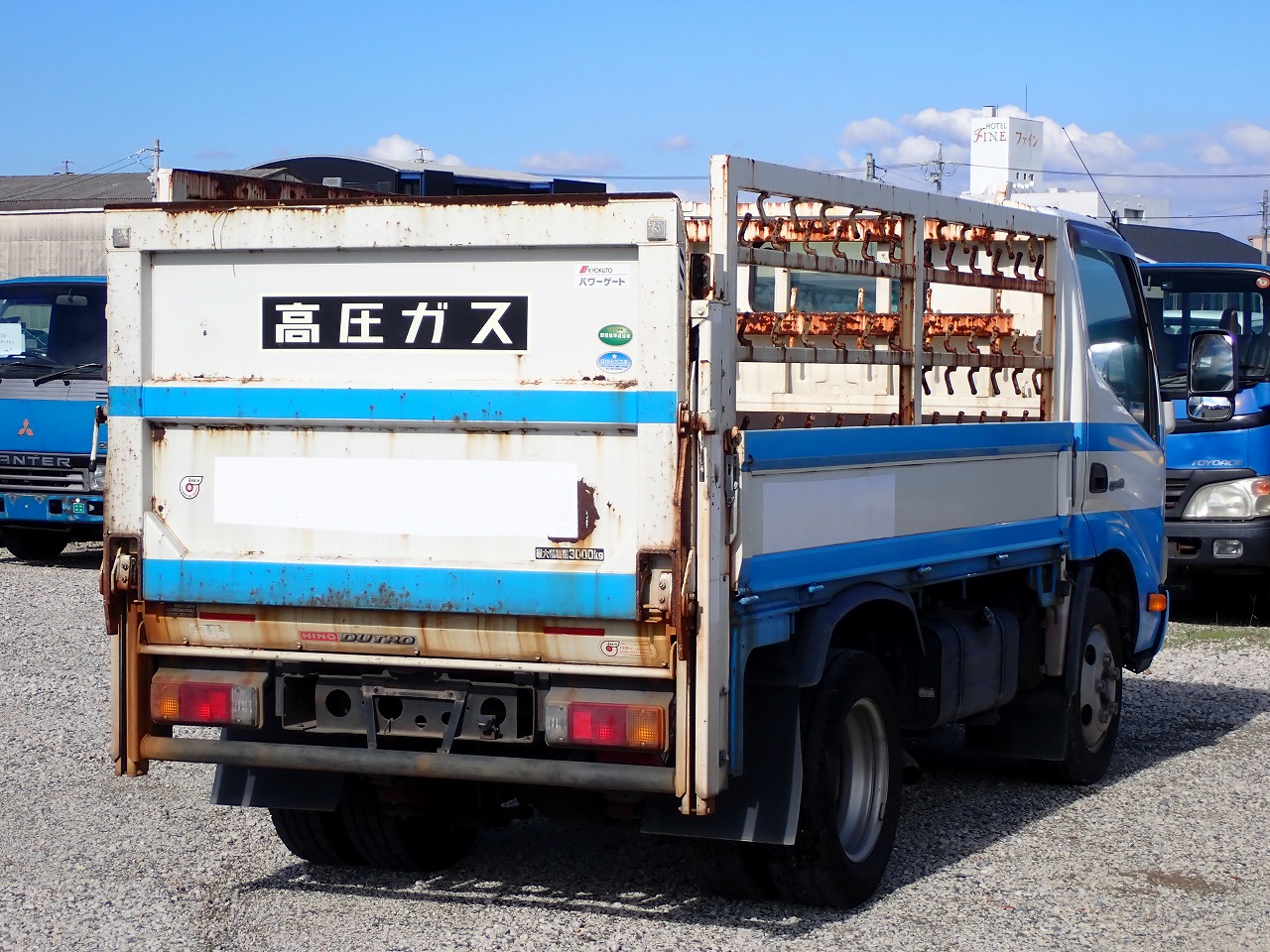 HINO Dutro
