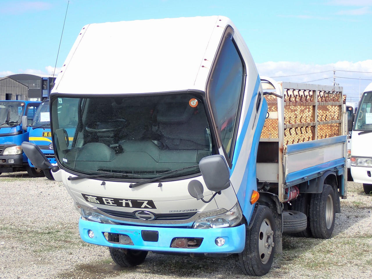 HINO Dutro