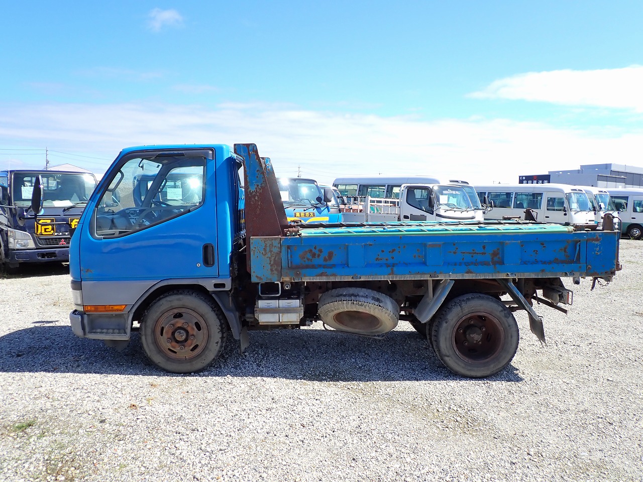 MITSUBISHI Canter