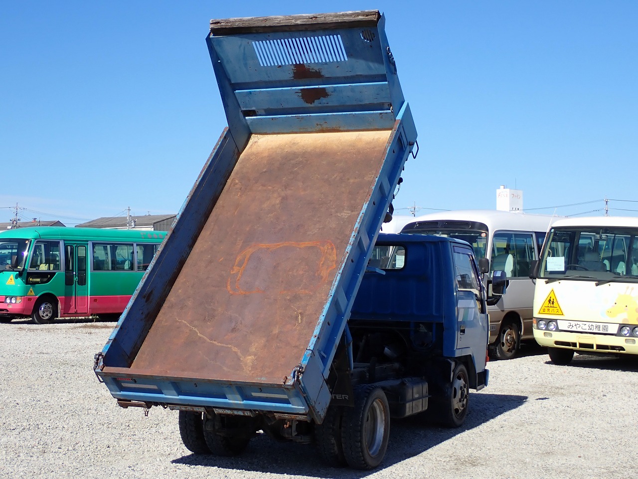 MITSUBISHI Canter