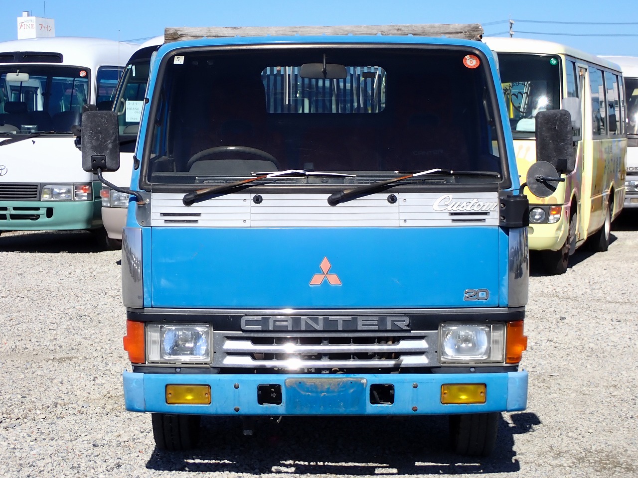 MITSUBISHI Canter