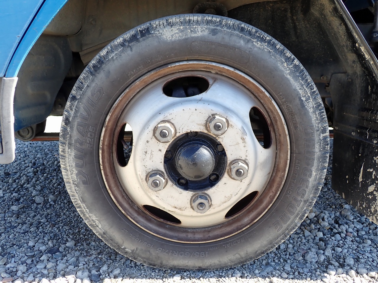 MITSUBISHI Canter