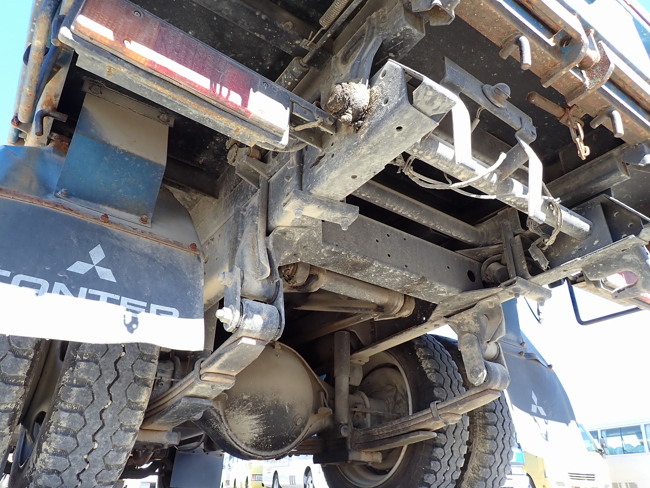 MITSUBISHI Canter
