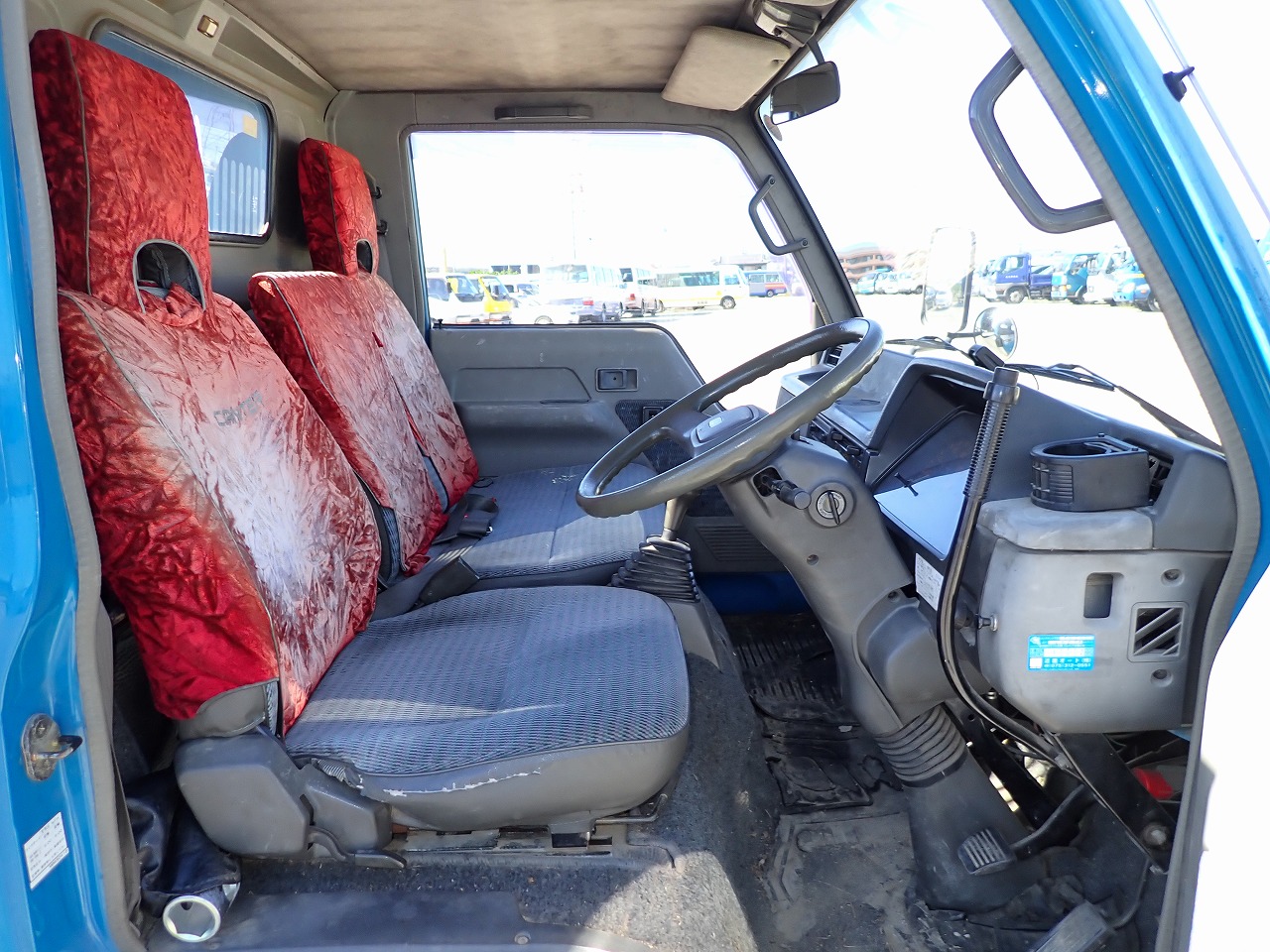 MITSUBISHI Canter