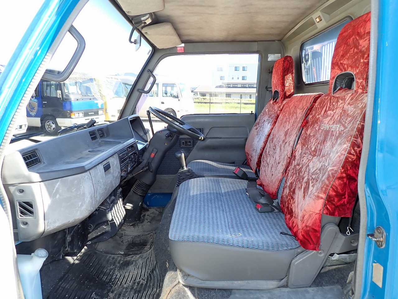MITSUBISHI Canter