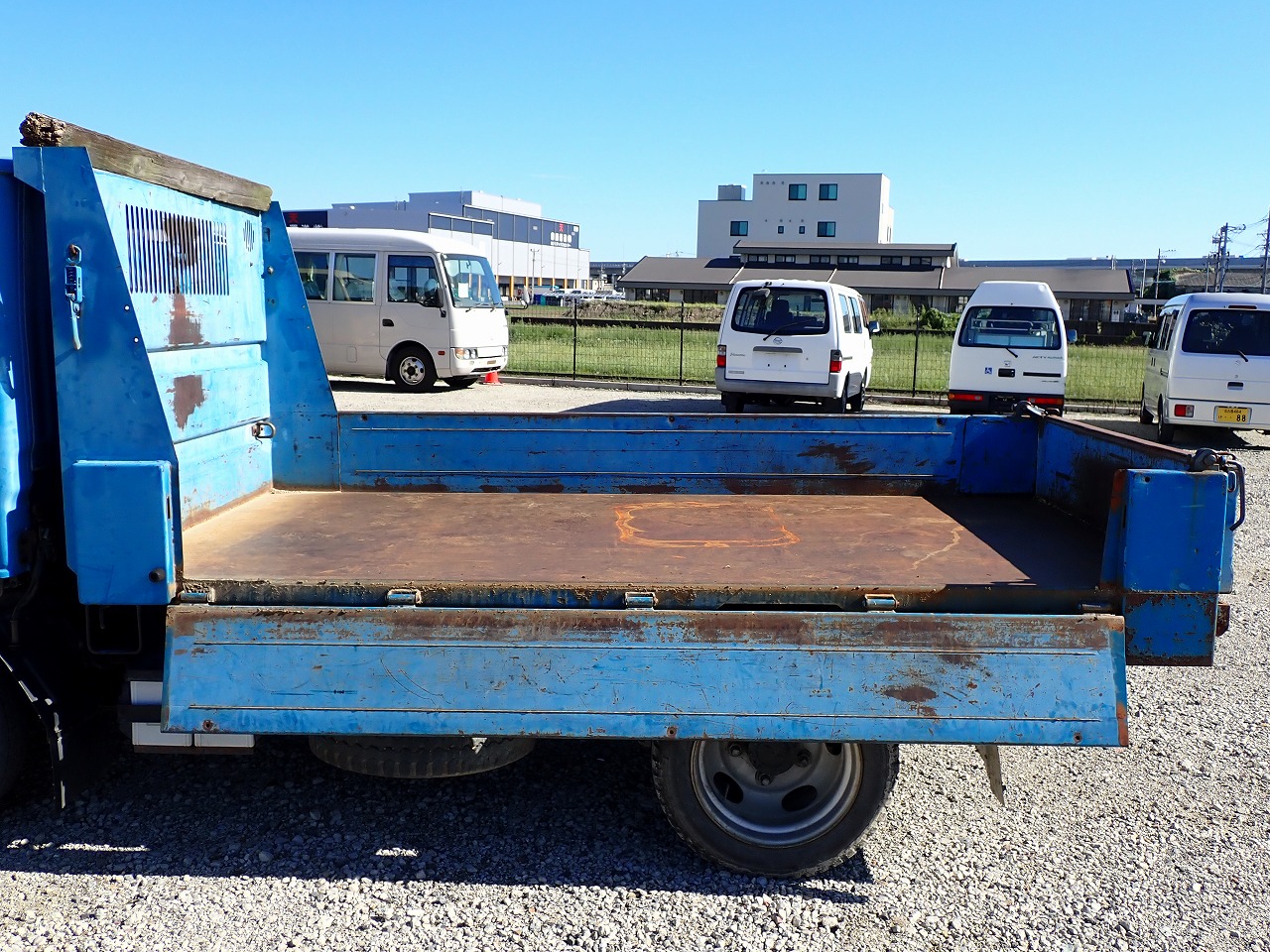 MITSUBISHI Canter