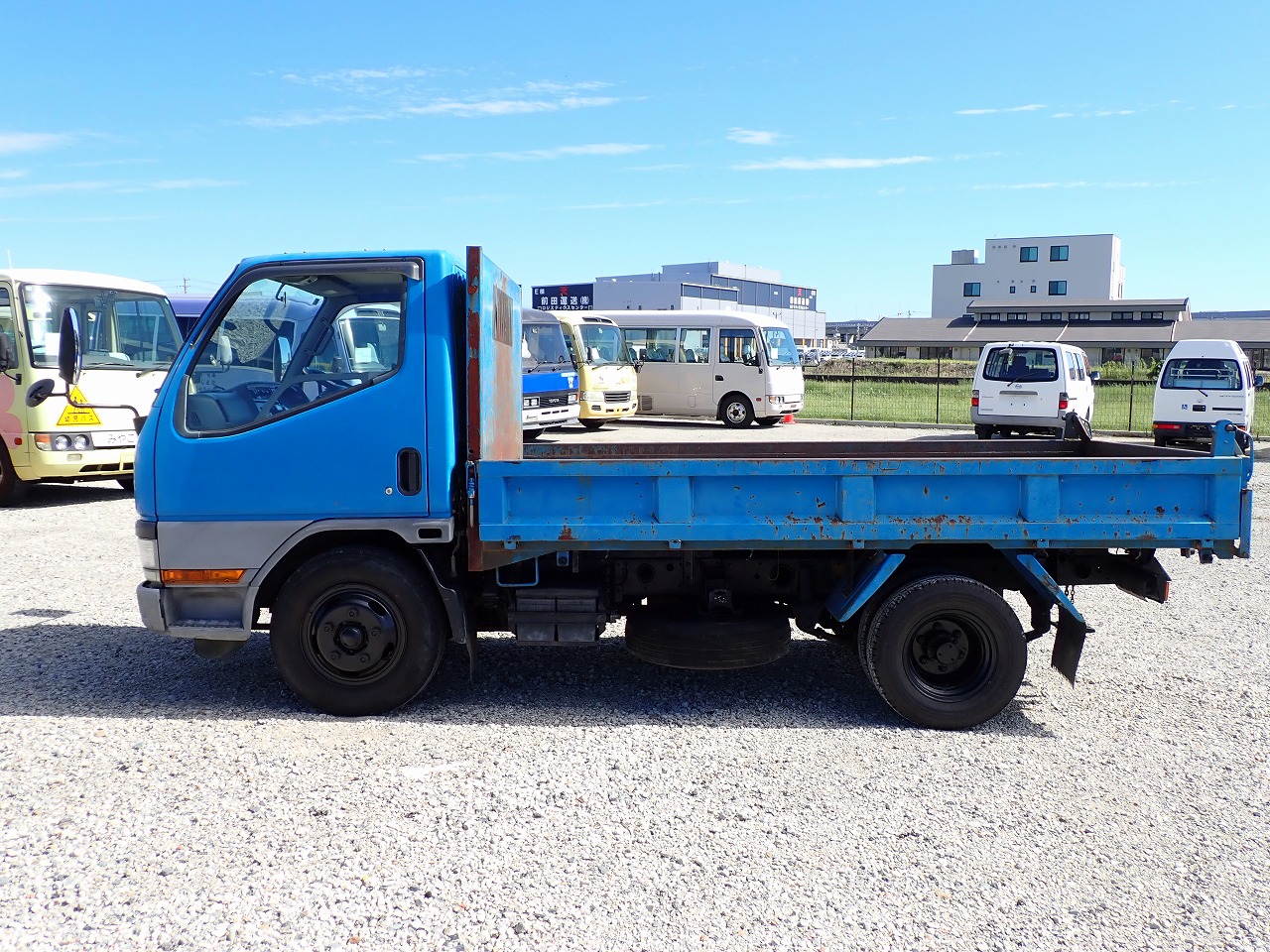 MITSUBISHI Canter
