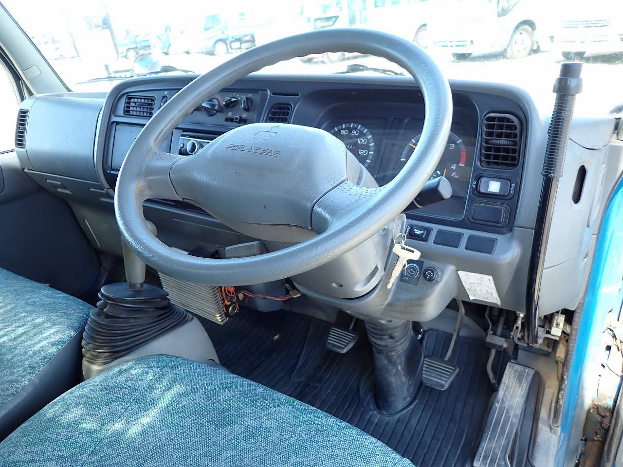 MITSUBISHI Canter