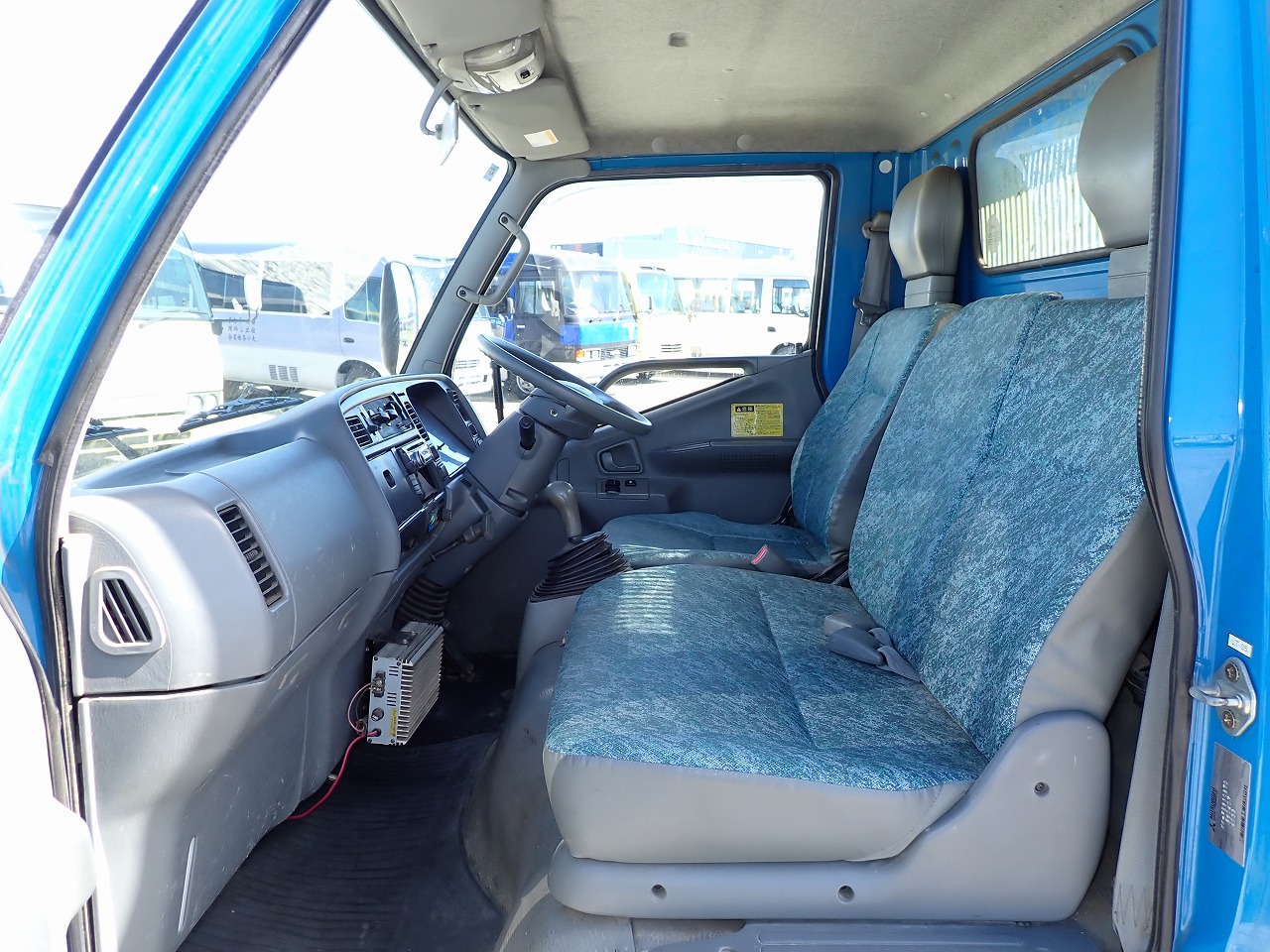 MITSUBISHI Canter