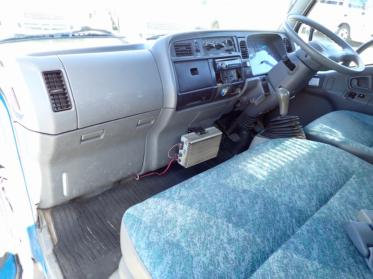 MITSUBISHI Canter