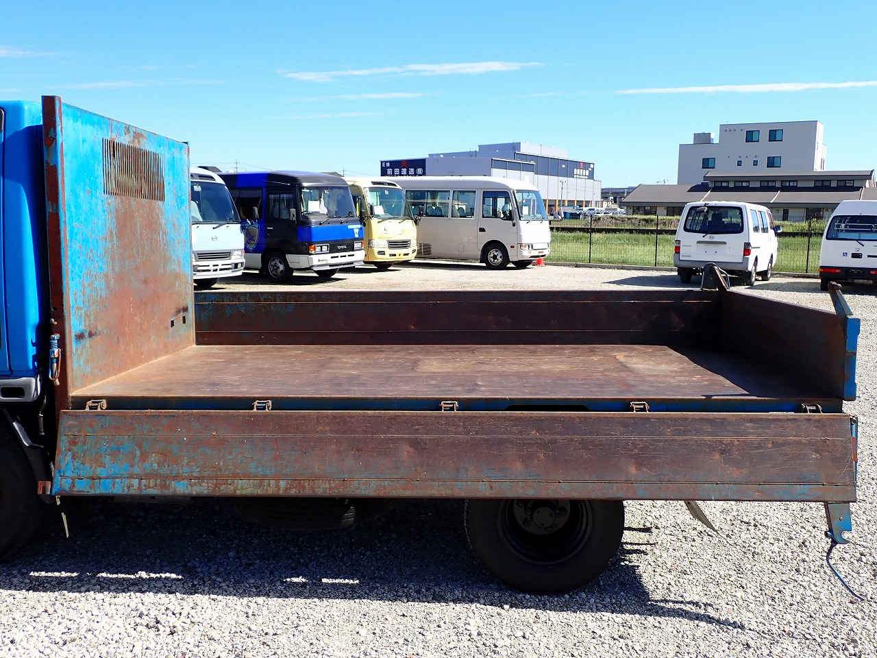 MITSUBISHI Canter