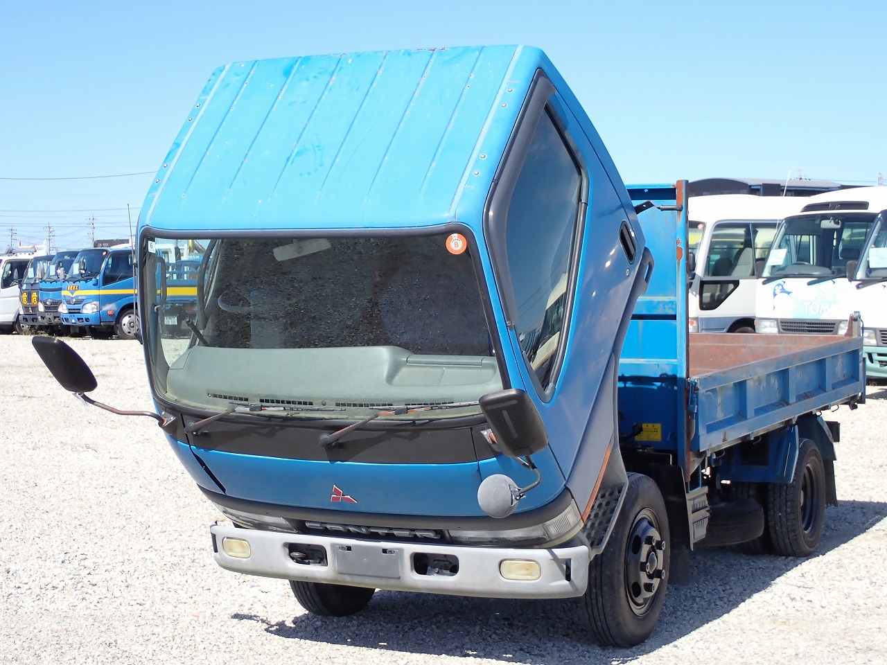 MITSUBISHI Canter