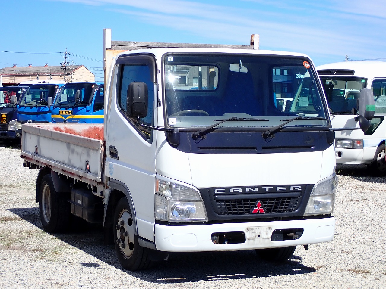 MITSUBISHI Canter