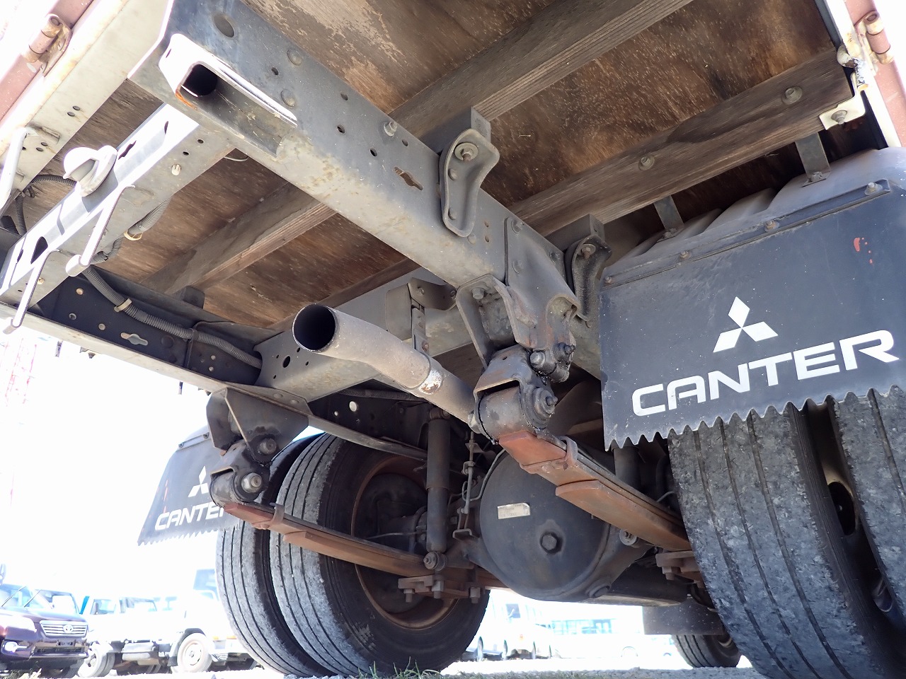 MITSUBISHI Canter