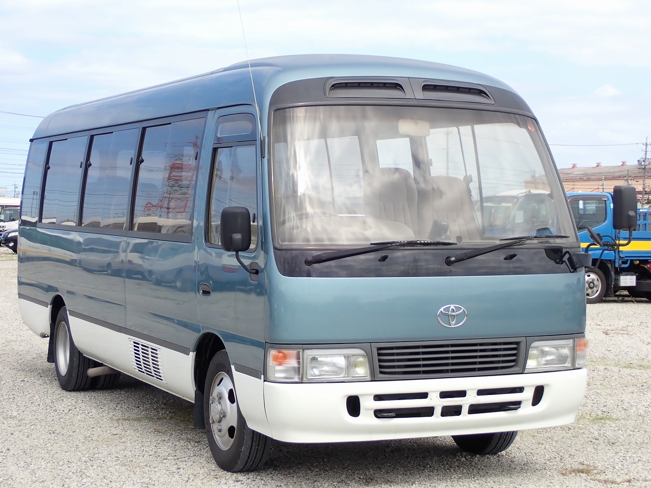 TOYOTA Coaster