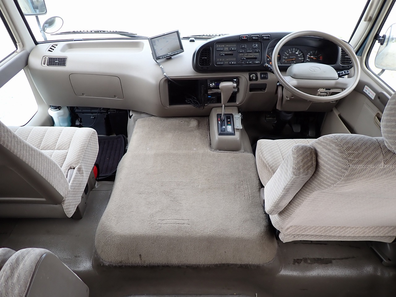 TOYOTA Coaster