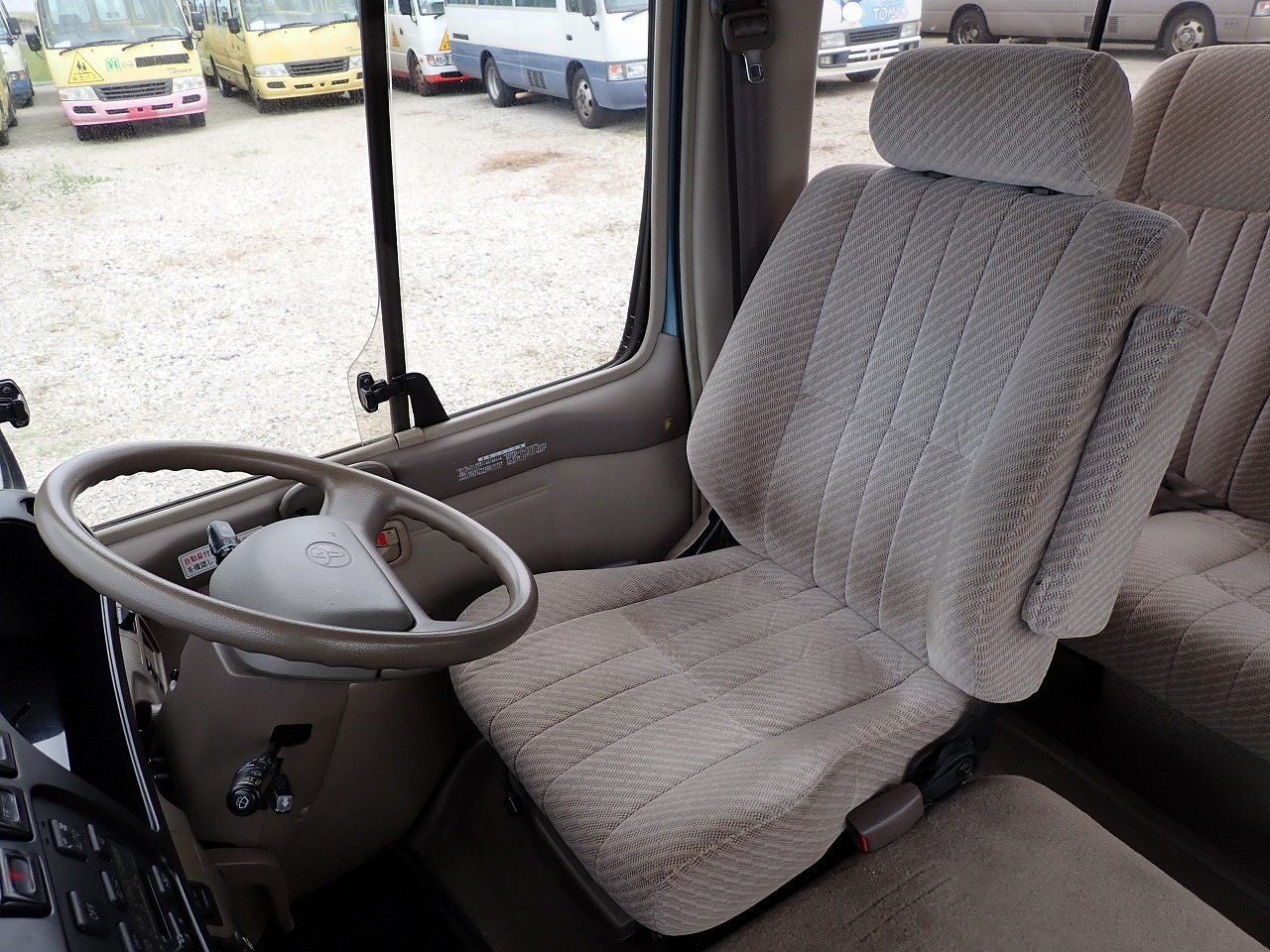 TOYOTA Coaster