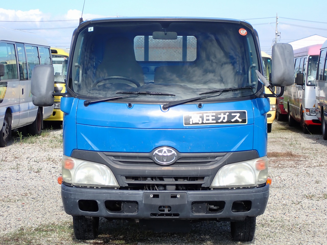 TOYOTA Dyna Truck