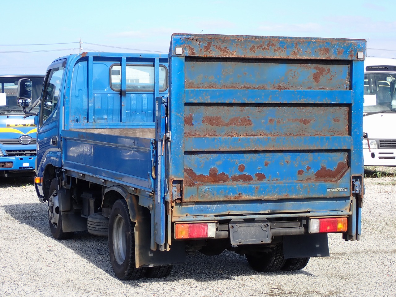 TOYOTA Dyna Truck