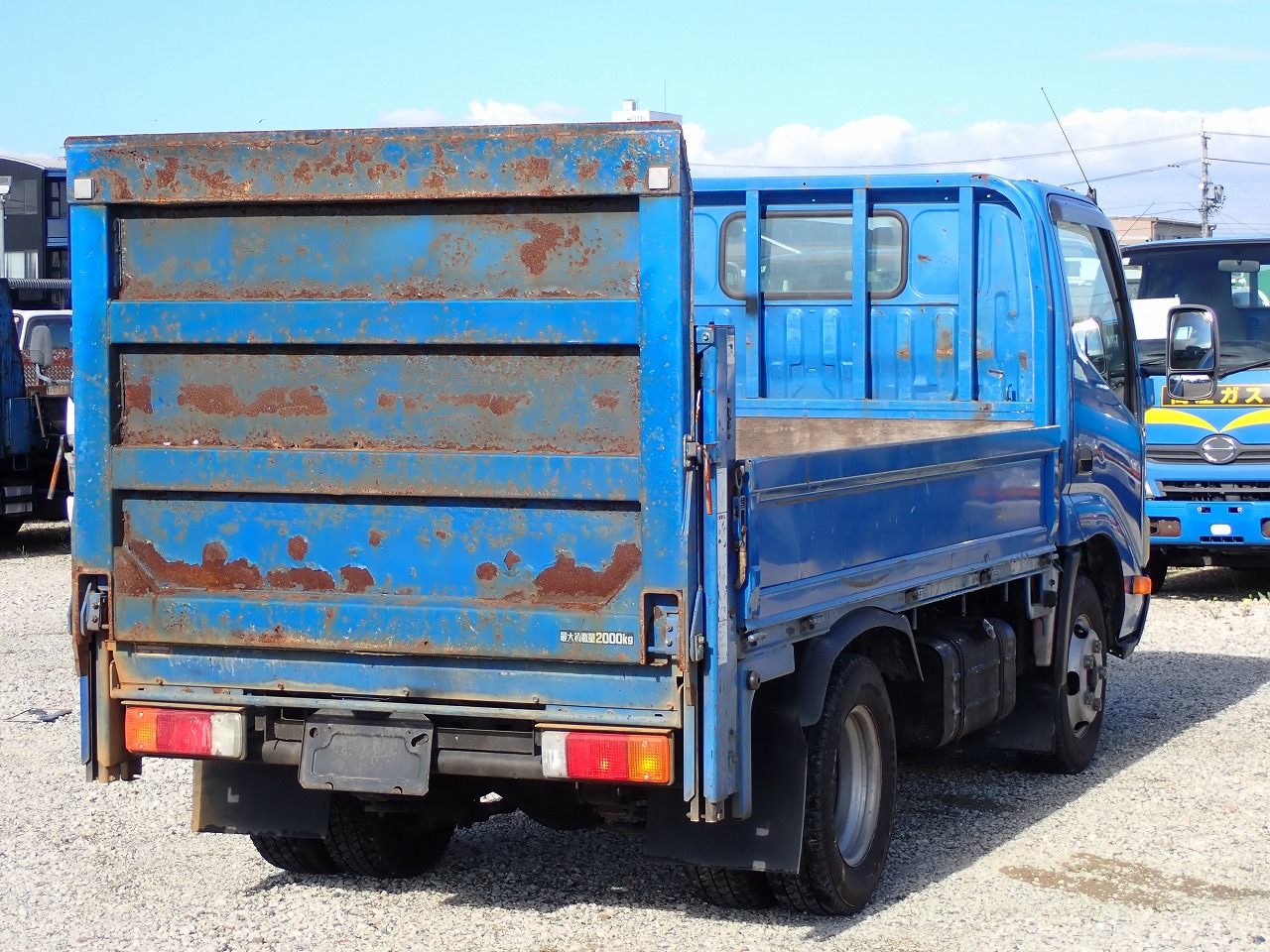TOYOTA Dyna Truck