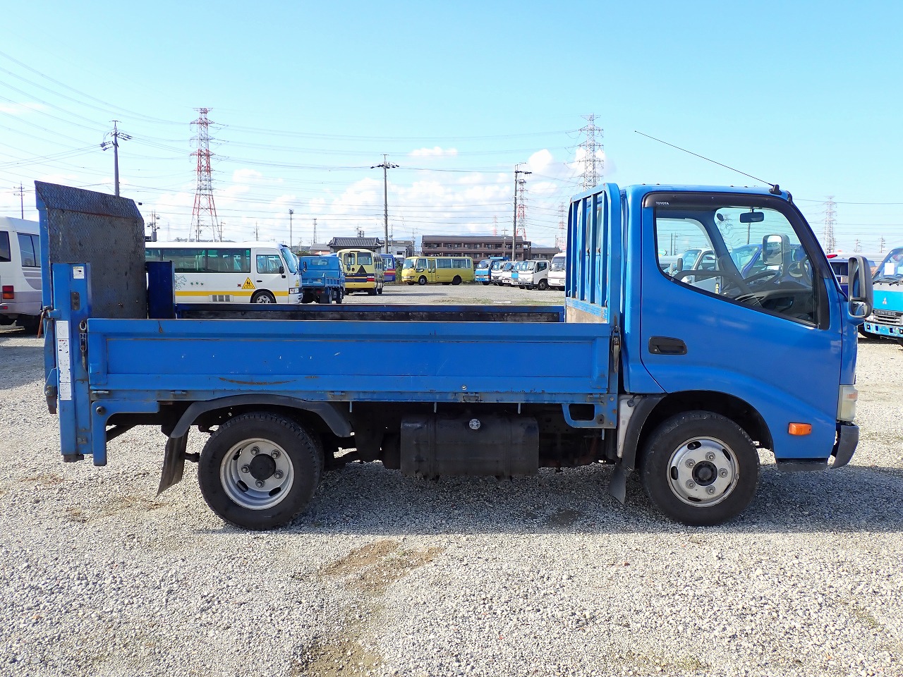TOYOTA Dyna Truck