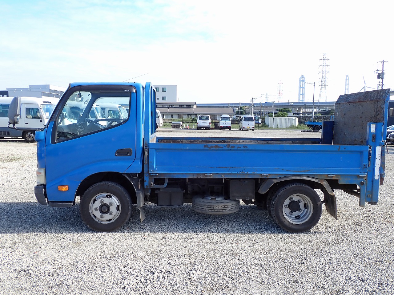 TOYOTA Dyna Truck
