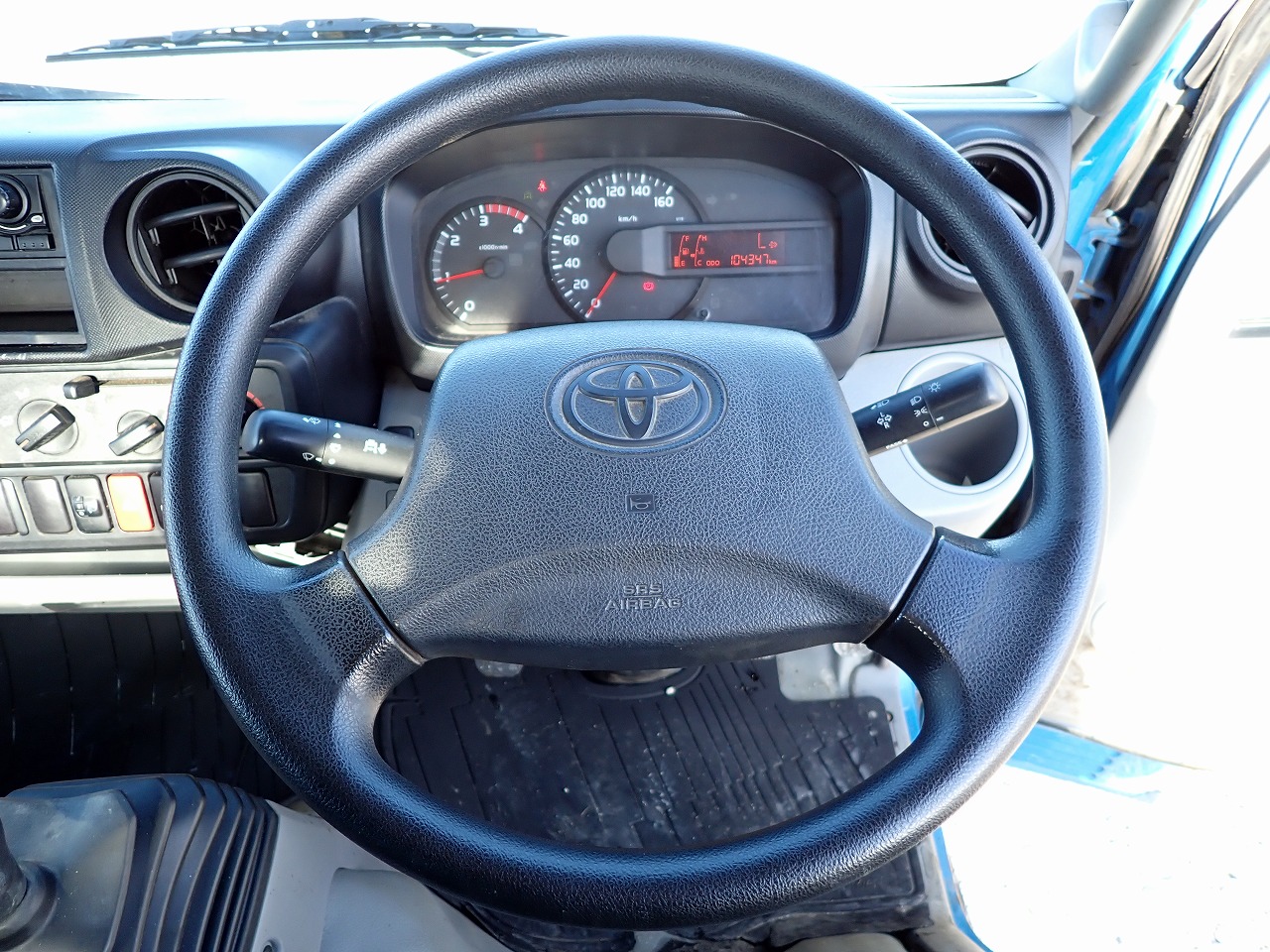 TOYOTA Dyna Truck