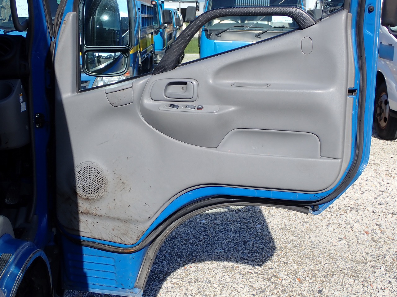 TOYOTA Dyna Truck