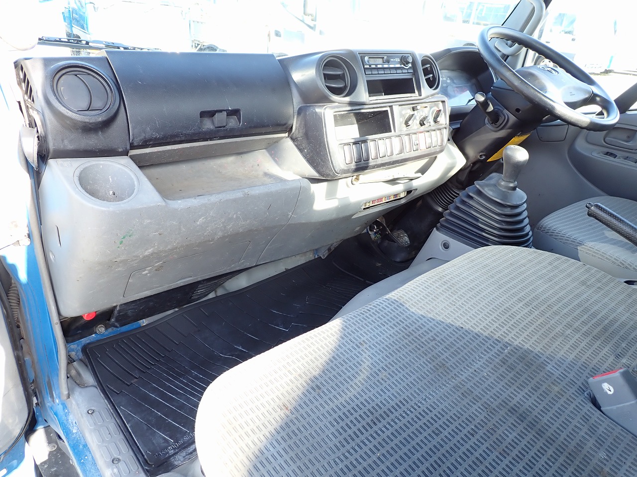 TOYOTA Dyna Truck