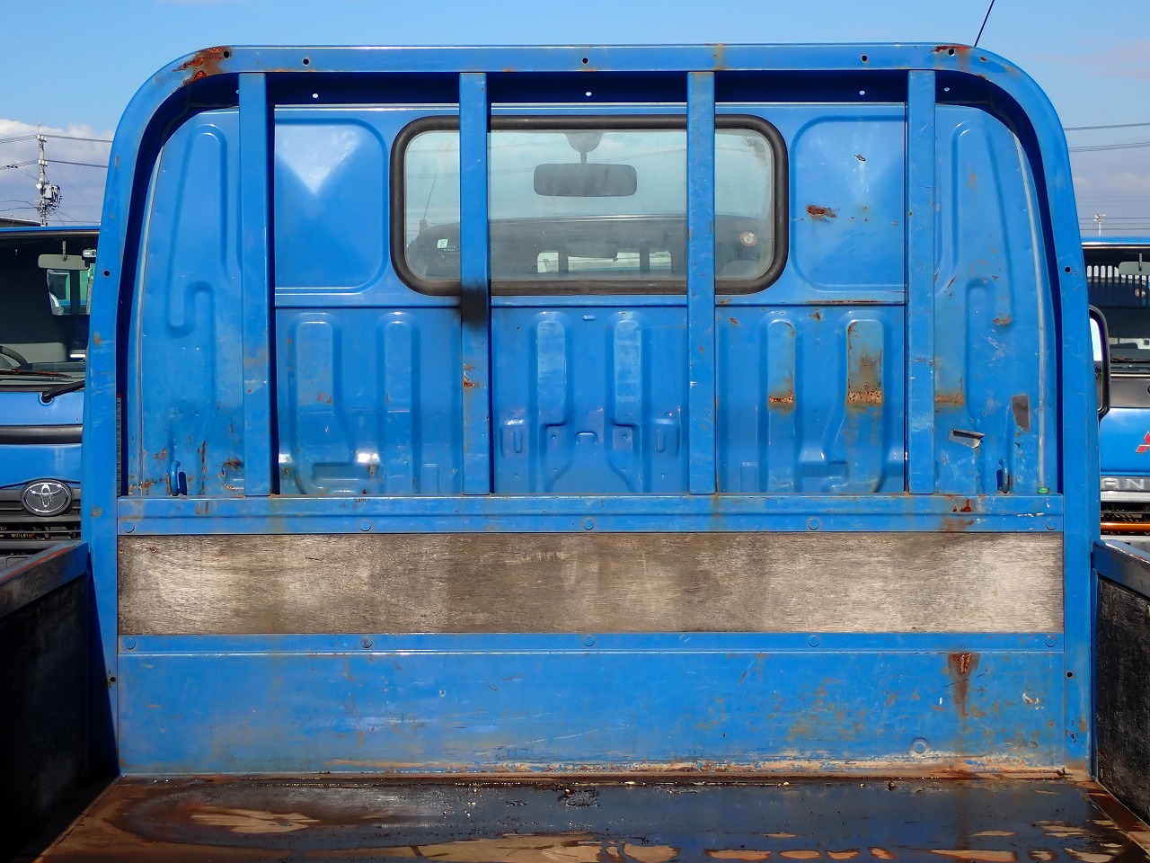 TOYOTA Dyna Truck
