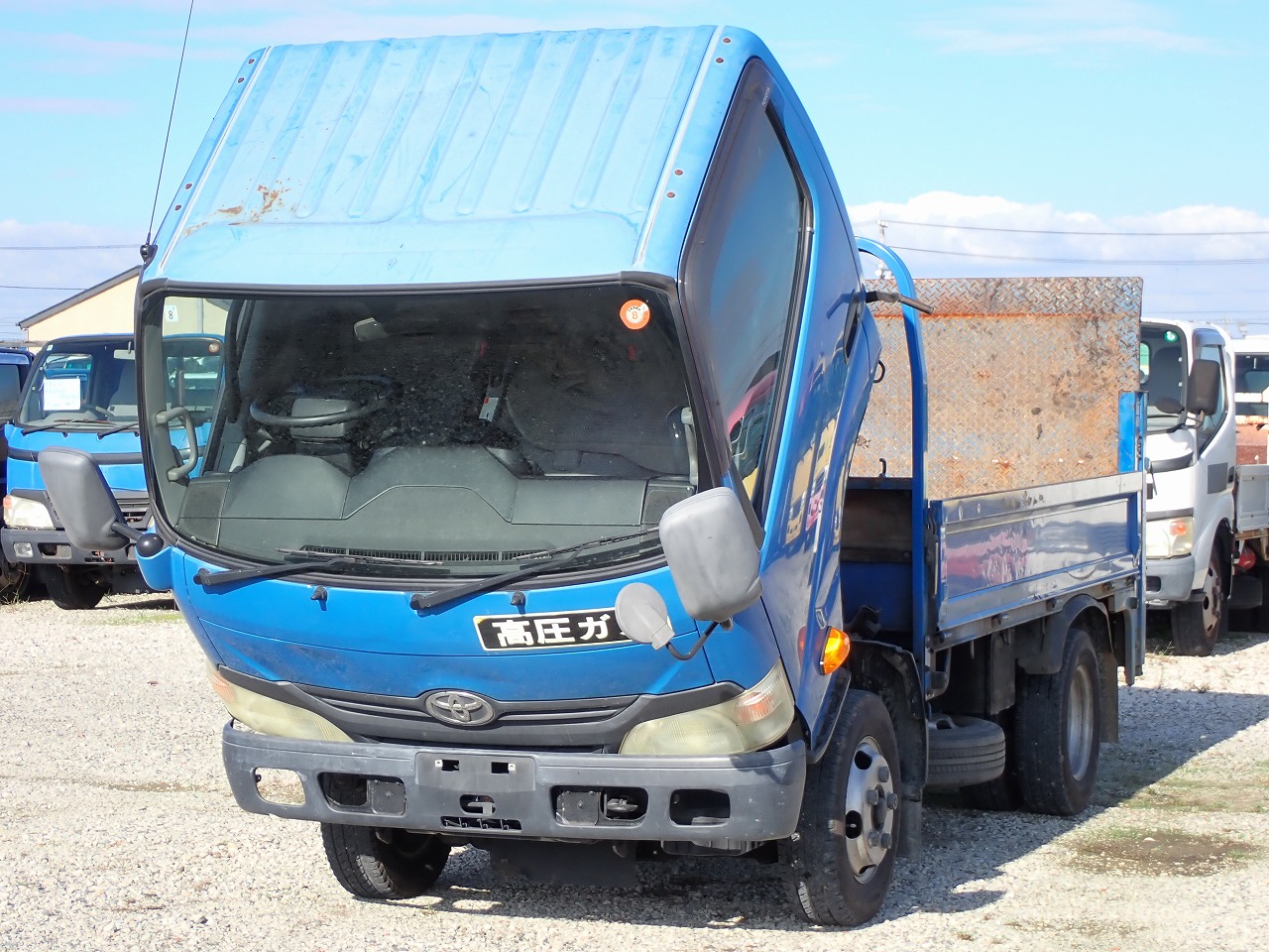 TOYOTA Dyna Truck