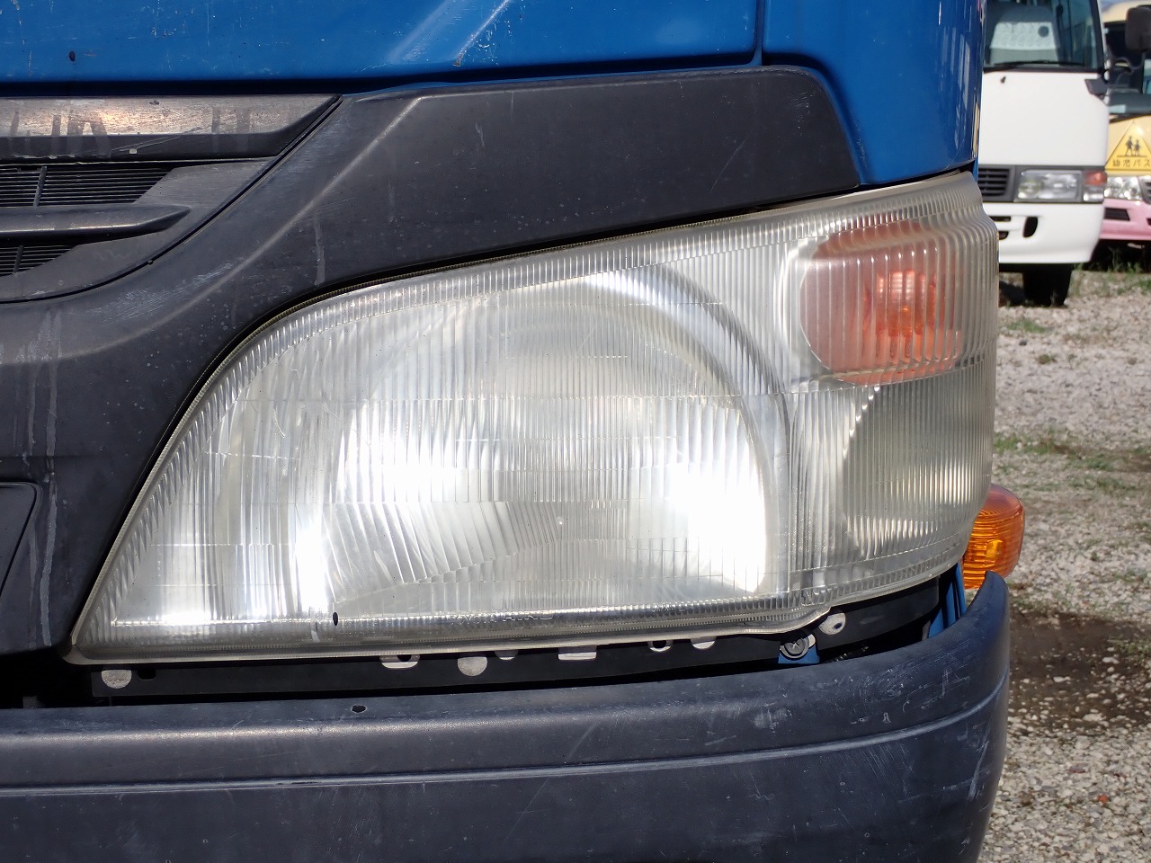 TOYOTA Dyna Truck