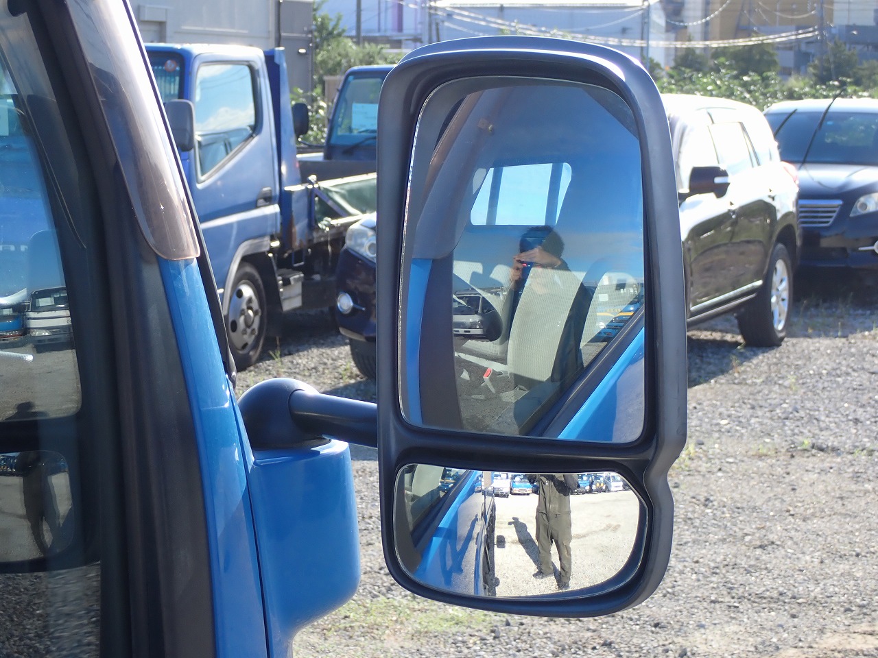 TOYOTA Dyna Truck