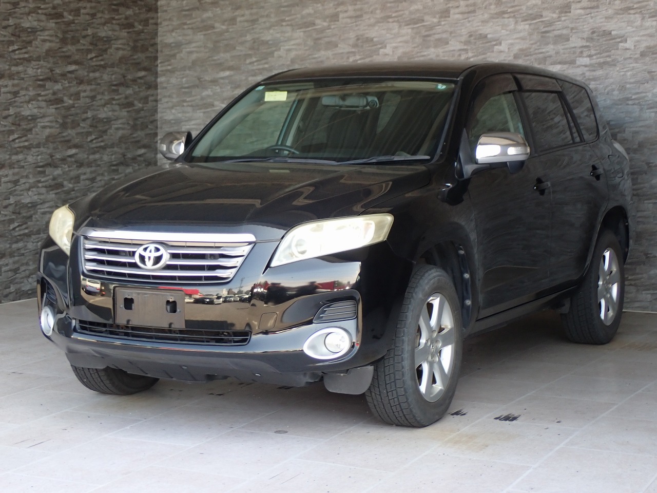 TOYOTA Vanguard