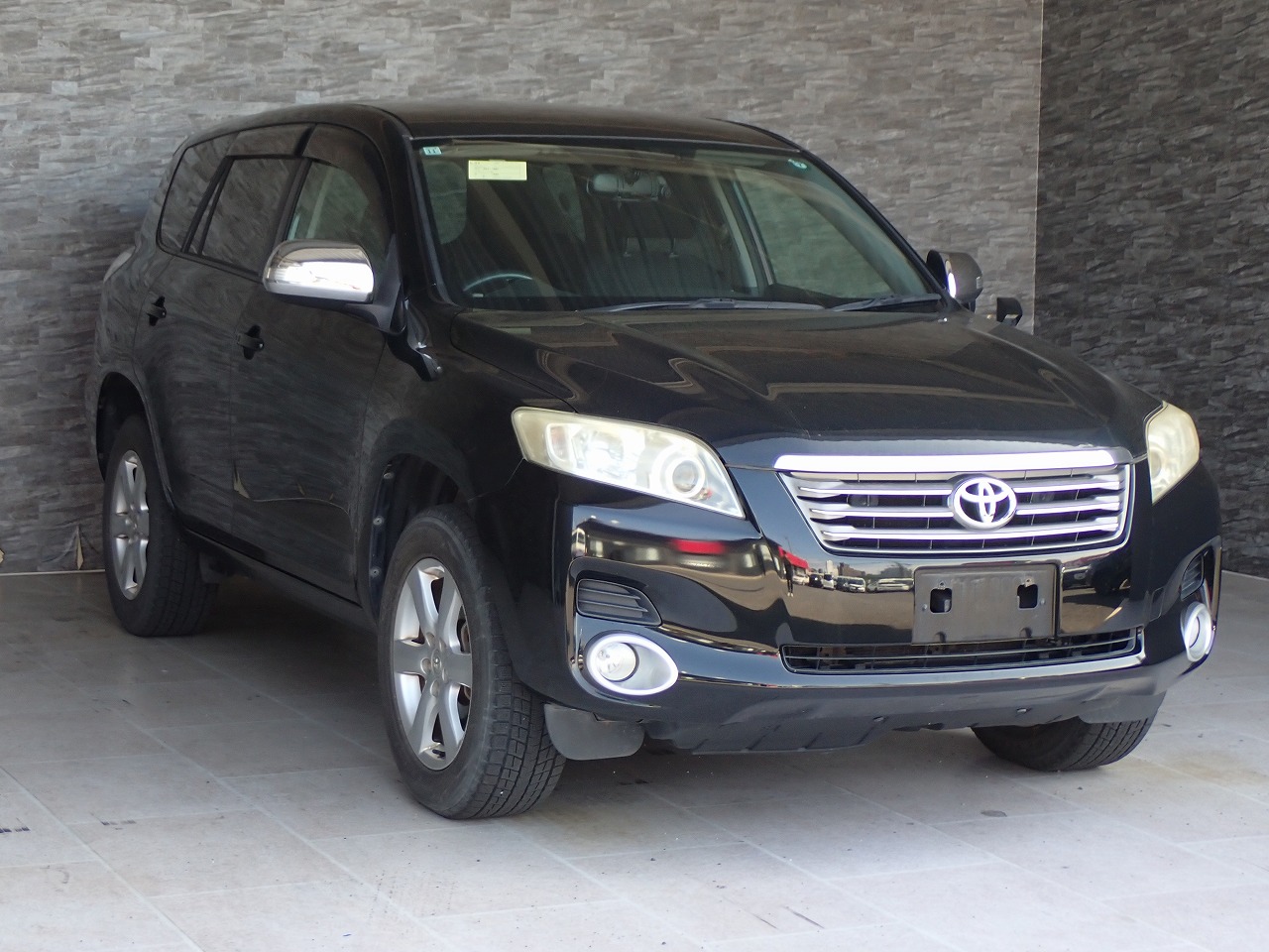 TOYOTA Vanguard