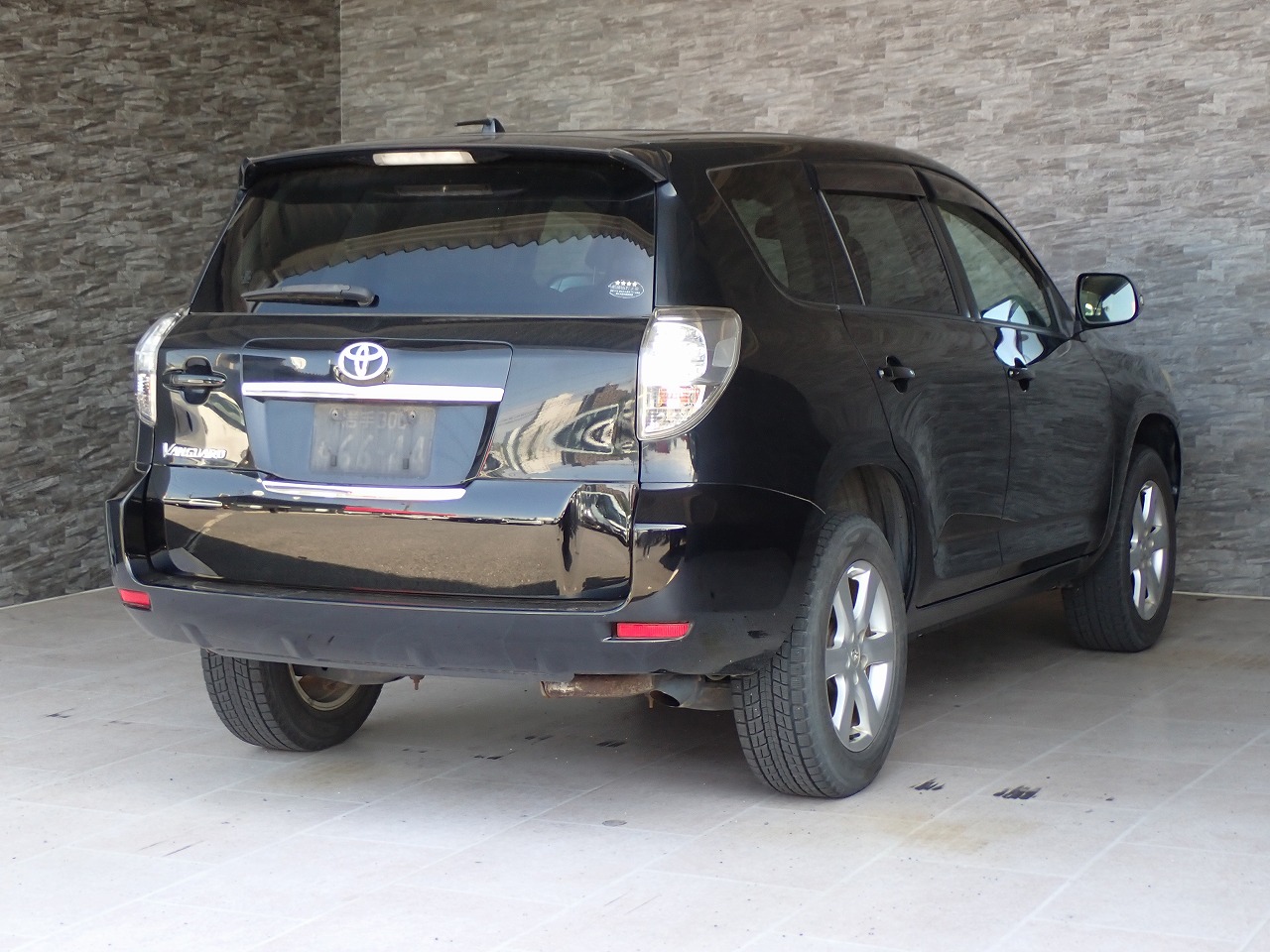 TOYOTA Vanguard