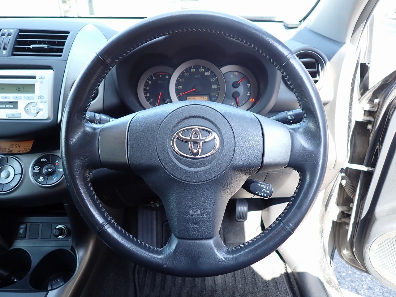 TOYOTA Vanguard