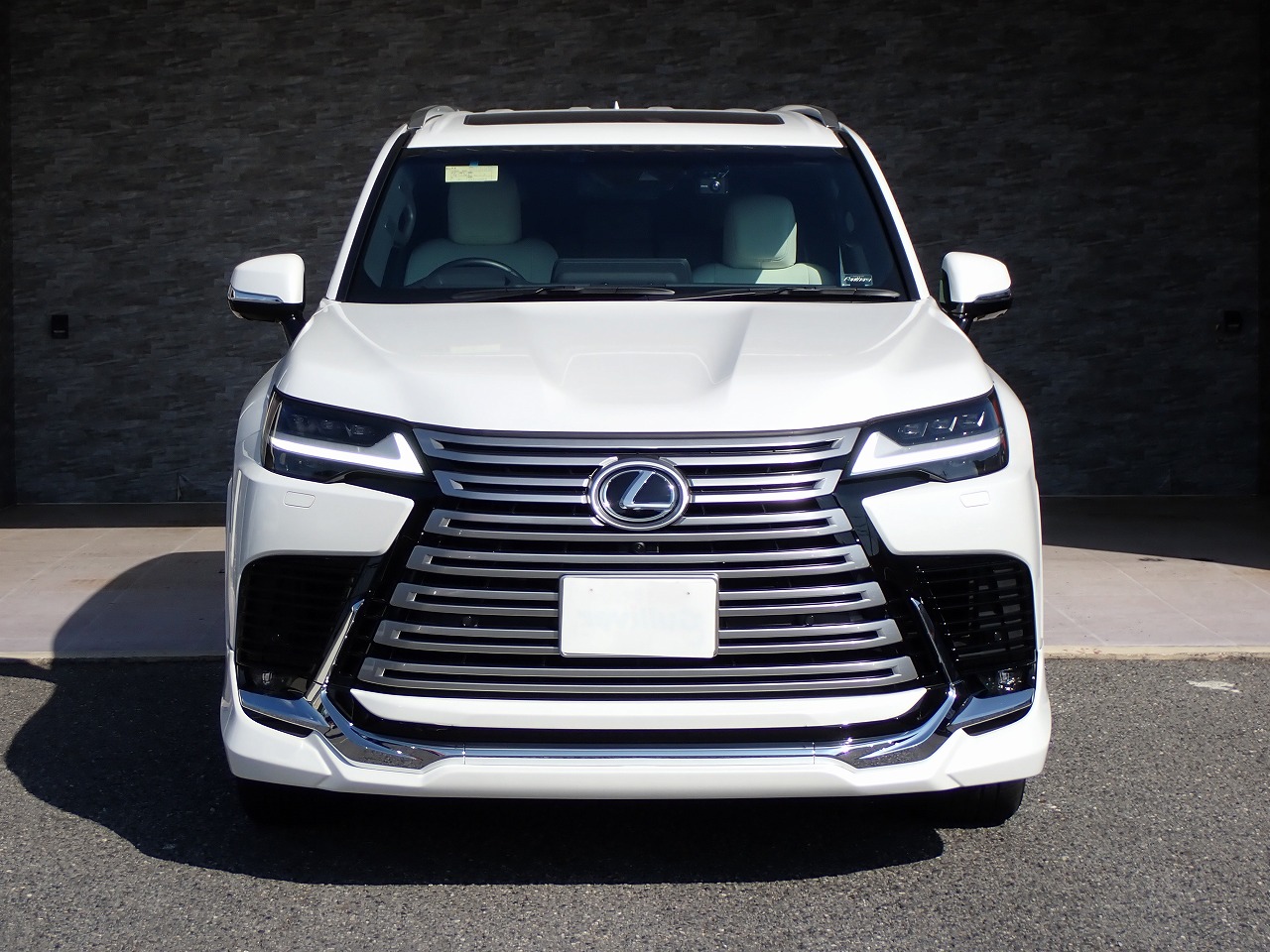 LEXUS LX 600