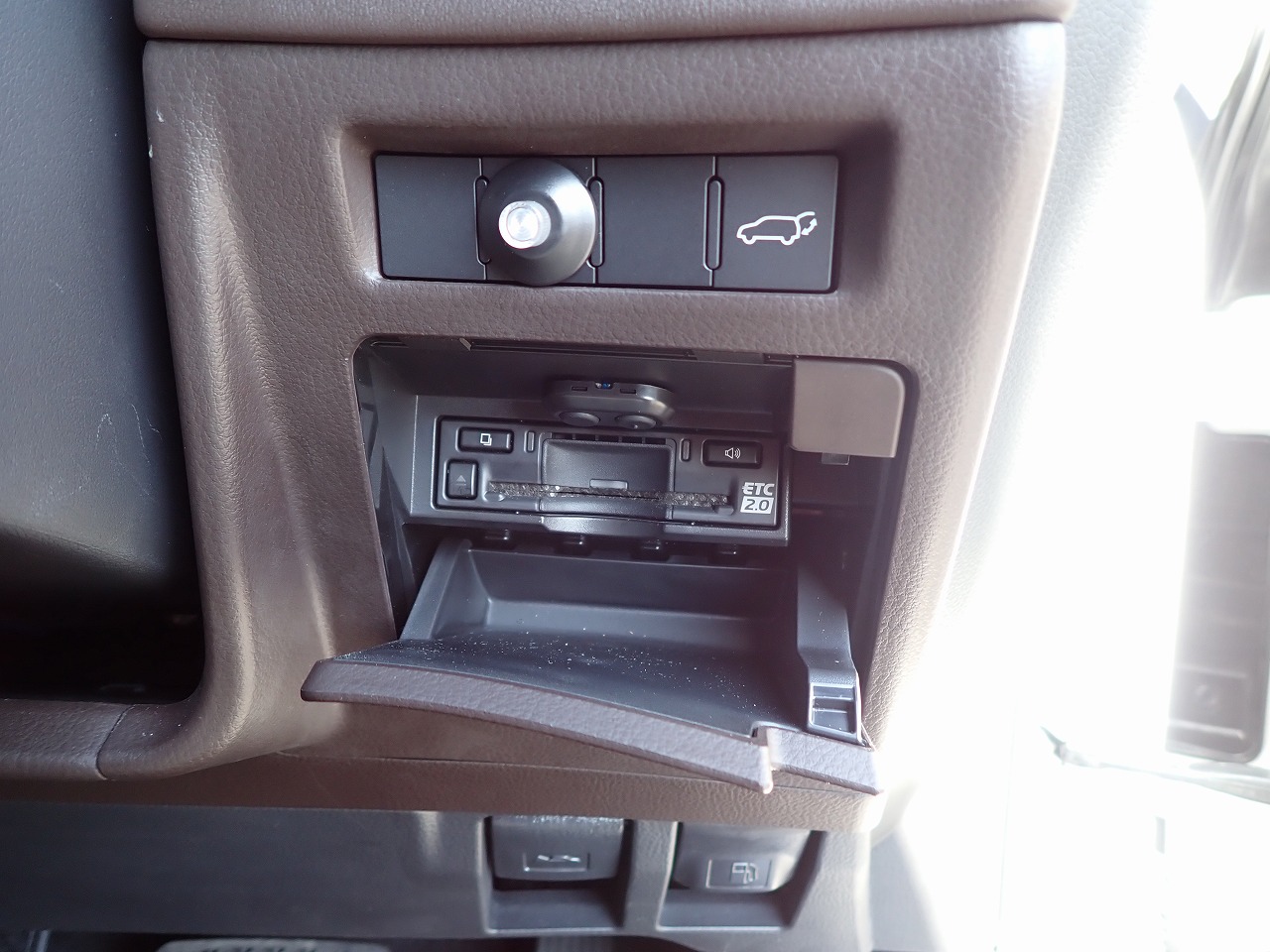 LEXUS LX 600
