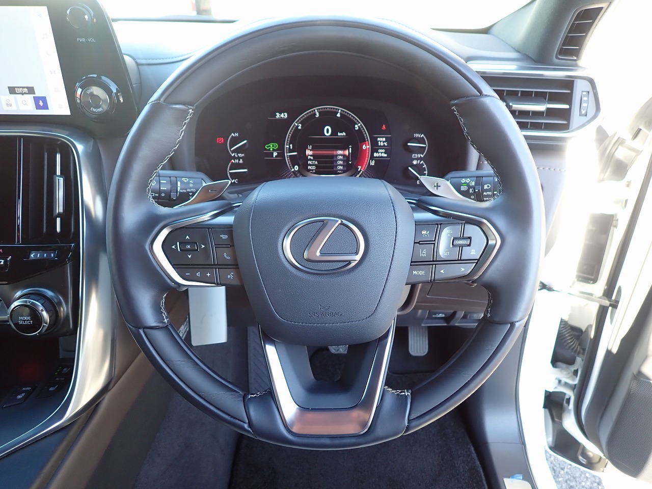 LEXUS LX 600